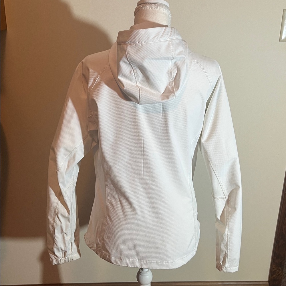 Columbia Women's Snowy White lightweight Jacket - Picture 2 of 5